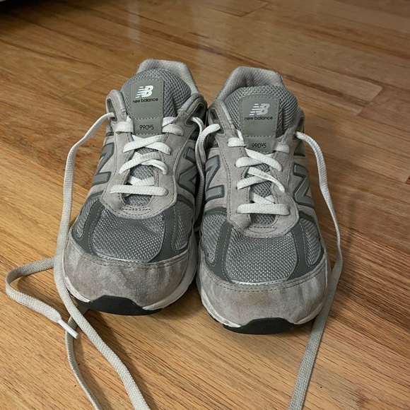 New Balance 990v5 in grey (mens 7, womens 9) - lightly worn - Picture 2 of 6